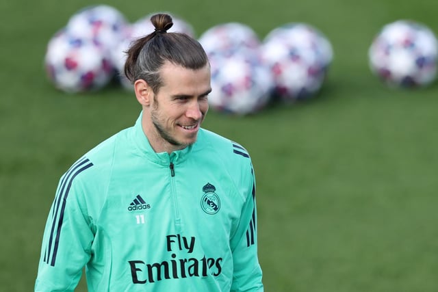 Real Madrid are planning to sell at least five players this summer, including Wales winger Gareth Bale. (AS - in Spanish)