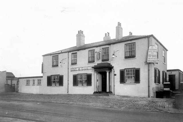 The Dog and Gun Inn on York Road. An extension was added to the west side in 1936 as trade increased with housing development on the Gipton estate