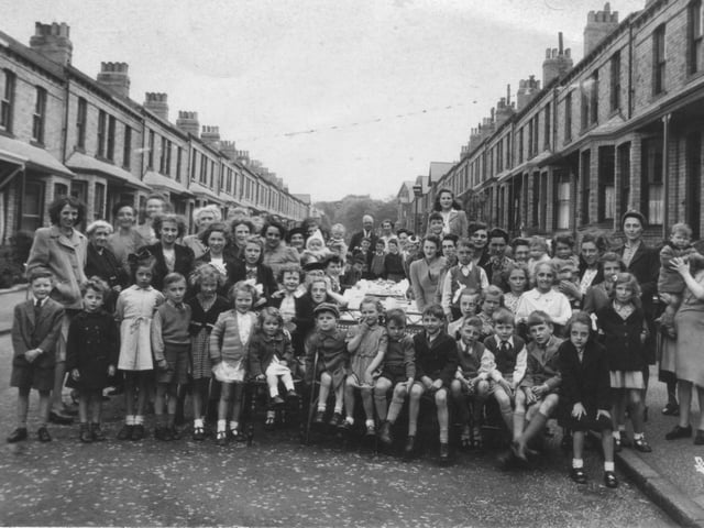 Elmville Avenue party