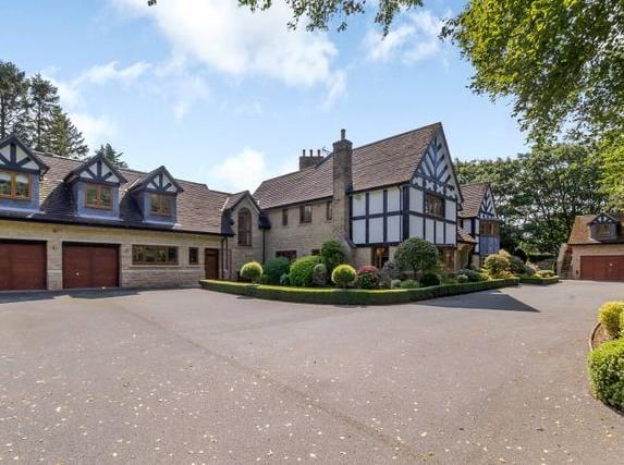 3.95m - The Manor is Tudor in style which has been expanded and improved over recent years and designed to incorporate a vast array of modern features including Crestron home automation, Lutron lighting and an advanced security system with CCTV. Its individual interior has been fitted without compromise with any new owner offered the potential to include a significant array of the current furnishings potentially providing a turnkey solution.