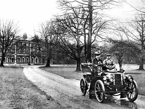 1902 - A couple drive a Panhard Levassor car at Lytham Hall