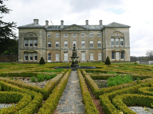 Work takes place Sledmere House.