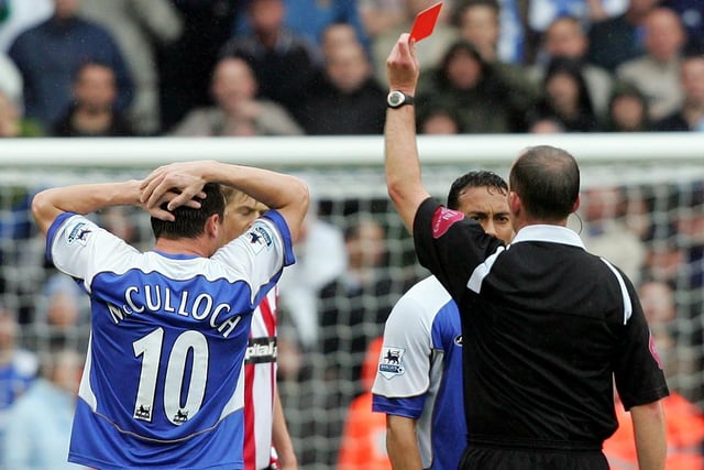 Lee McCulloch sees red