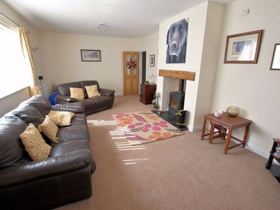 On the market with Colin Ellis Property Services, this lifestyle home sits in approximately 4.5 acres benefitting from a convenient location with rural outlook. It is a four bedroom detached home.