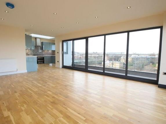 For sale with CPH Property Services, this two bedroom flat benefits from stunning sea views and balconies. It is part of the Carlton House development, formerly The Carlton Hotel.