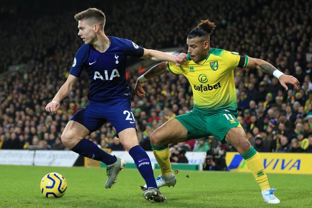 Leeds United are said to be 'well placed' in the race to sign Spurs defender Juan Foyth this summer, with Marcelo Bielsa believed to be keen on a move for his fellow Argentinean. (Football Insider)