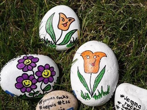 Pebble painting - Let your children's imaginations run wild with colourful and funky designs and then gift them to friends and family or hide them in a park as a nice surprise for others