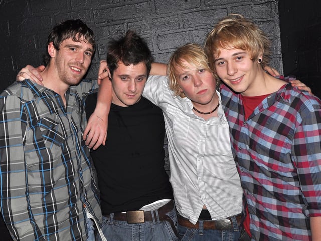 Jonathan, Dave, Magee and Doze hang out.