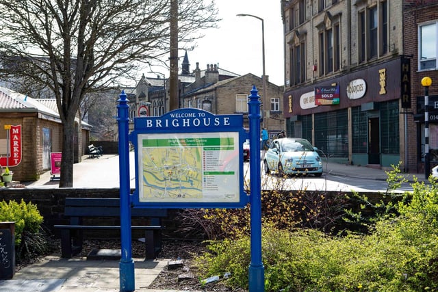 The name for Brighouse is thought to be Middle English and come from Bridge House and originates from a building on, or close to, the bridge over the River Calder. Brig is old dialect for bridge.