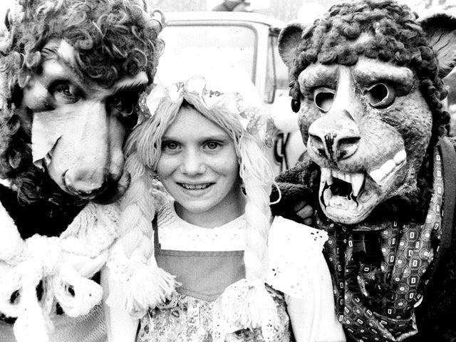 Characters from the William Hill Bear Essentials float, Goldilocks Sarah Douglas,10 (centre) with two of her bears Wendy Ferguson and Ellen Higgins.