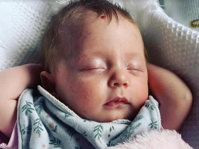 Shared by Helen Gledhill, baby Elvie Ireland. Born 27/03/2020 weighing 4lb 9oz.