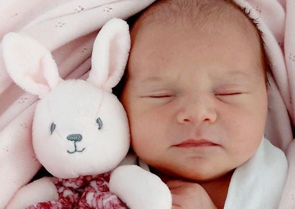 Rosie said: "Hope Rose. Born April 3rd in the middle of lockdown but still such a lovely warm experience at the hospital."