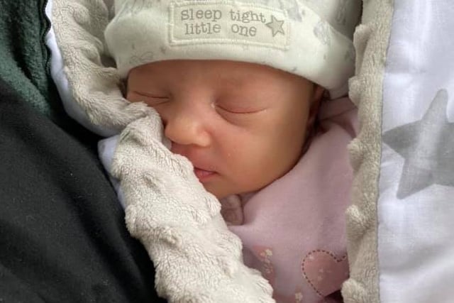 Susie Mayes posted this picture on May 27, writing: "Ella Hayley.She was born on 28/04/2020 at 21.29. Shes 1 month and 1 day"