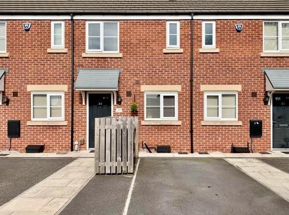 This 2 bed in Whinmoor is being sold at a fixed price of 75,750