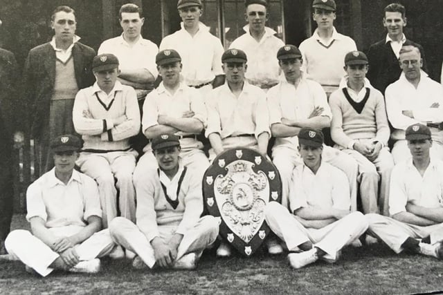 A team photograph from 1932