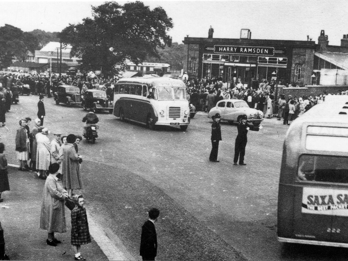 The day more than 10,000 people queued for fish and chips. PIC: Leeds Libraries, www.leodis.net