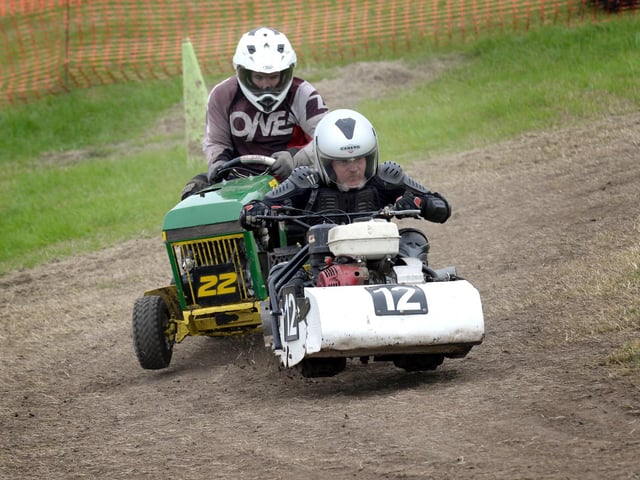 Lawnmower racing