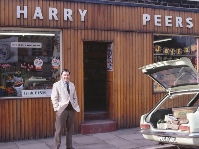 "We bought things here. It was a bit of old Armley. Straight opposite was Hollywell Lane, says Richard.