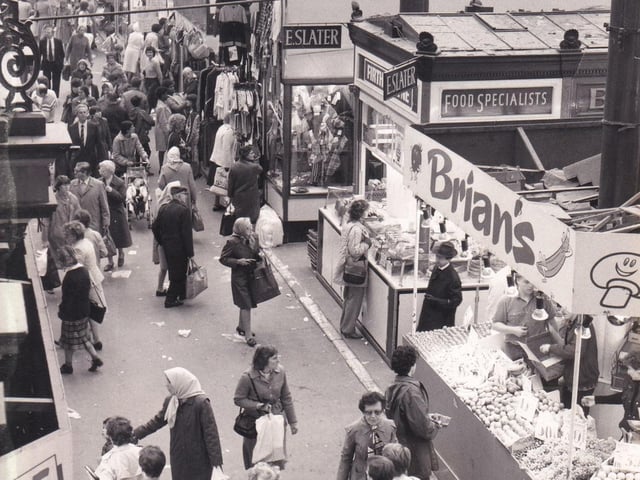 A thriving market in October 1984. Do you remember these stalls and traders?