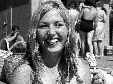 Wiganers have fun in the sun in 1969