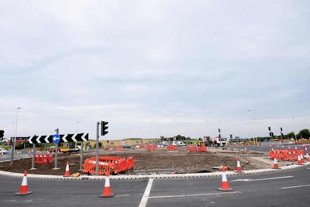 Each phase of surfacing work included the replacement of the road markings and the installation sensor cables for the new traffic lights