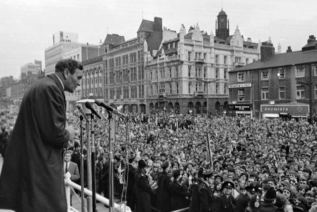 Don Revie addresses Leeds United fans at civic reception.