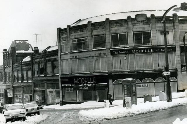 Modelle fashion shop at Woolshops/Market Street in March 1973.