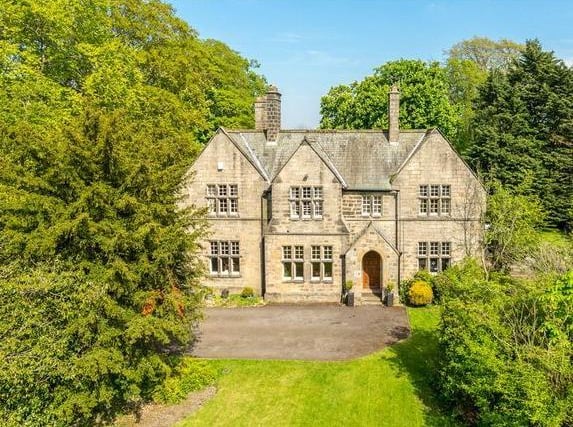On the market for 1,500,000 is this five bedroom detached home in Killinghall. On the market with Dacre, Son & Hartley blends character with modern styling amidst approximately 0.75 acre of mature grounds.