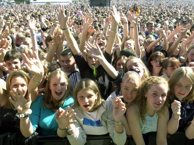 Enjoy these memories from Leeds Party in the Park in July 2000.