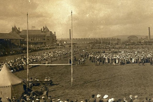 Here we see Thrum Hall back in its heyday in 1918 back when it was a Rugby League ground. The space is now home to Halifax Asda.