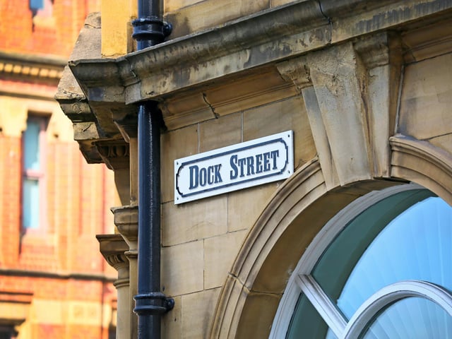 Simpsons Fold is a small and characterful development located south of the River Aire, on Dock Street.