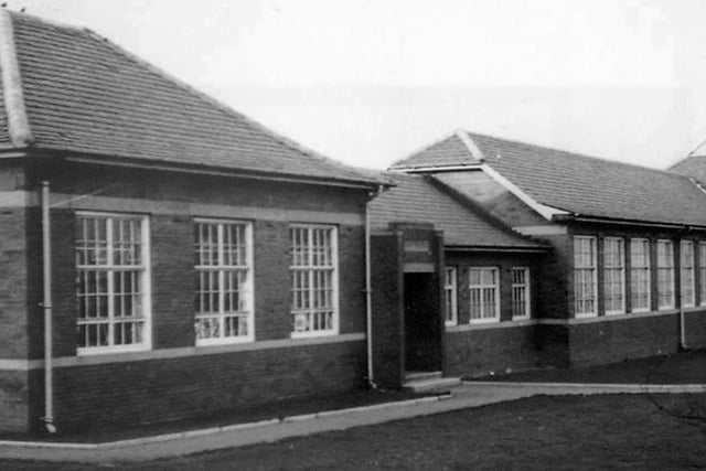View of the entrance to Waterloo School on Victoria Road. This is now Waterloo Junior School after the infant school was built on Waterloo Road.