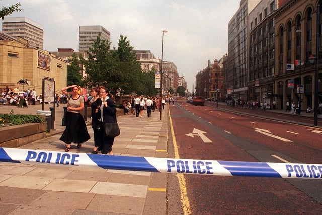 A bomb scare brought The Headrow and Leeds city centre to a halt.