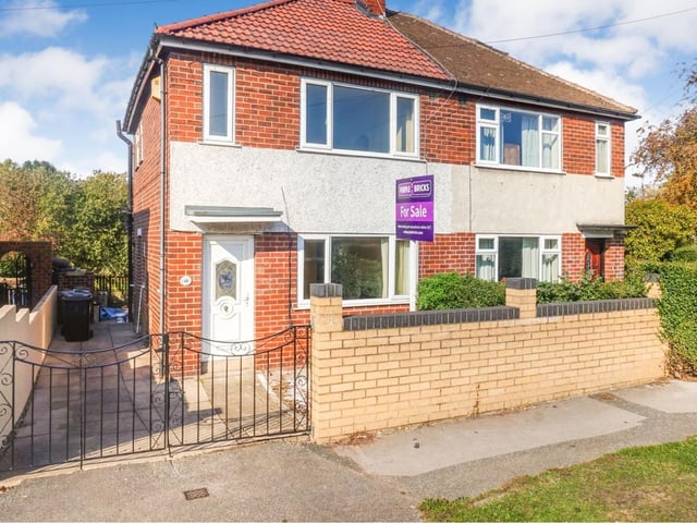 Parkwood Road / offers over 120,000 (online auction).