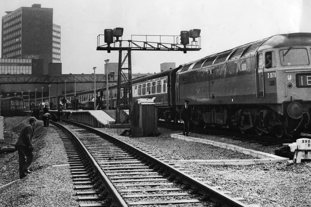 The Yorkshire Pullman about to leave "whistle stop" Platform Two in March 1967.