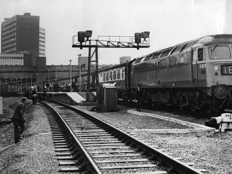 The Yorkshire Pullman about to leave "whistle stop" Platform Two in March 1967.