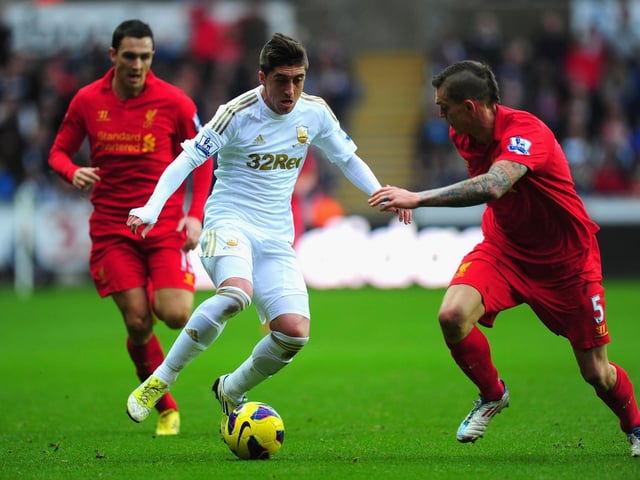 'El Mago' leads the way in terms of the United players with Premier League experience with 57 outings for Swansea and five goals between September 2012 and May 2014. Photo by Stu Forster/Getty Images.