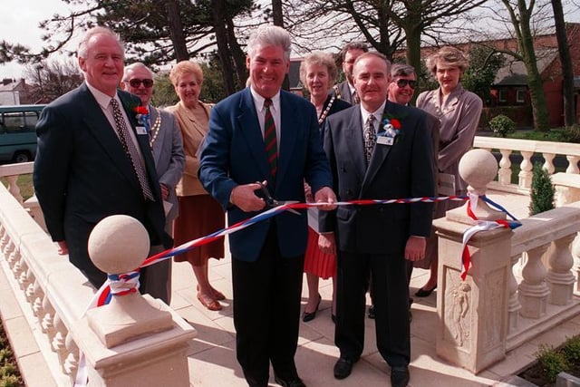 1994 - Comedian Roy Walker officially opens the garden at Wesham Park Hospital