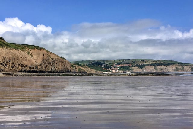 This walk takes in a popular section of the Yorkshire Coast. The outward route follows a section of the Cleveland Way National Trail and the return is a steady climb over the disused railway that ran from Whitby to Scarborough.
Length - 8.5 miles / 13.8 km
Time - 5 hours 30 minutes