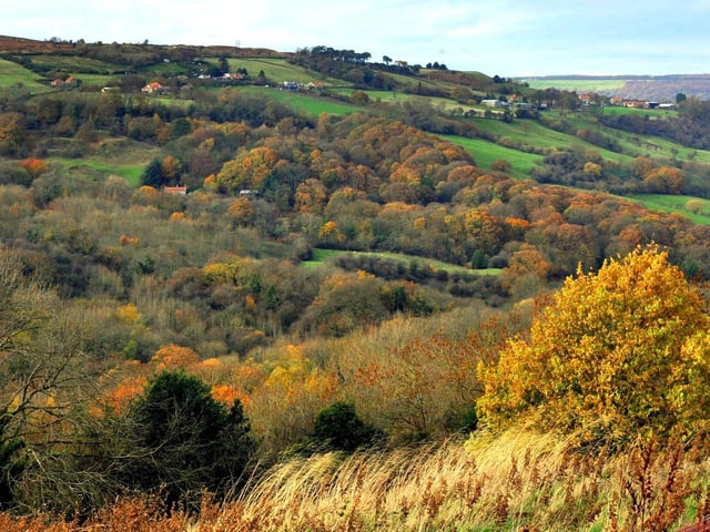 On this route you can explore the moors and countryside southeast of Sleights and also take in some sections of the Coast to Coast long distance trail and its views.
Length - 8.9 miles / 14.5 km
Time - 5 hours 30 minutes
