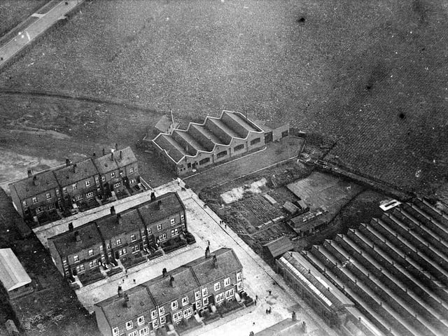 An aerial view of the Hudson Road factory from November 1937, which by 1925 was the largest in the world.