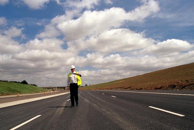 The new M1/A1 link road was taking shape. Picured is a completed section around the back of Temple Newsam Park.