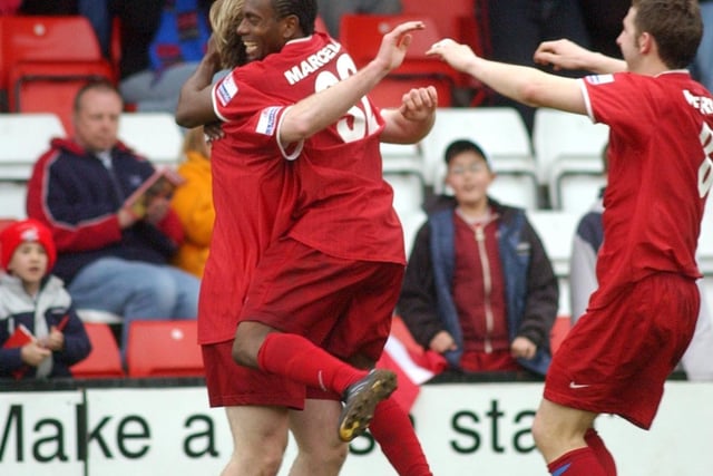 PHOTO FOCUS: Scarborough FC v Accrington Stanley / 2004