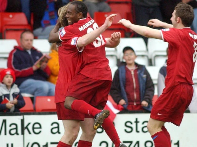 PHOTO FOCUS: Scarborough FC v Accrington Stanley / 2004