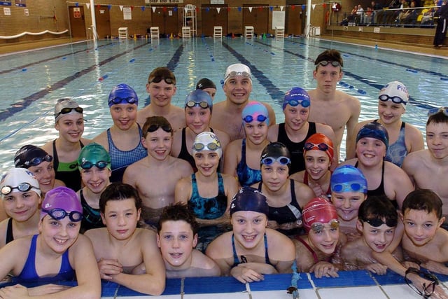 5-times World Champion, James Hickman, with swimmers during his coaching session for Preston Swimming Club at West View Leisure Centre