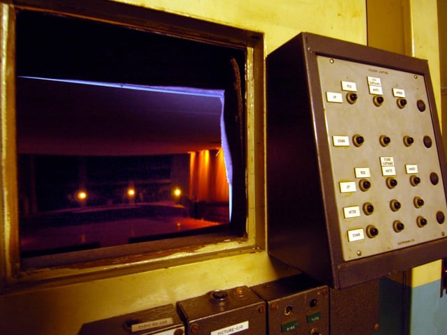 The cinema could screen 70mm film prints.