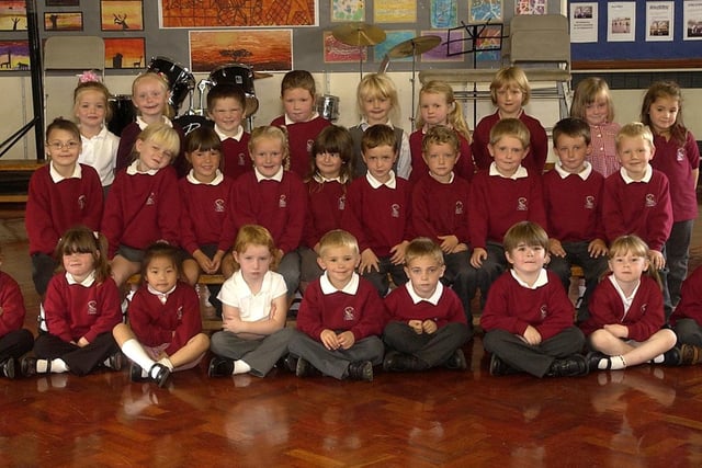New starters at Hookstone Chase Primary School in 2006.