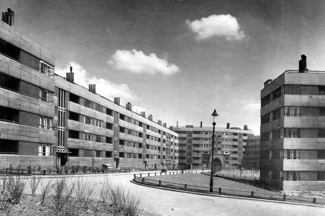 1939. On the left is Lupton House, with Kitson House in the centre. On the right is the end of Jackson House. A children's play area lies between Kitson and Jackson Houses.