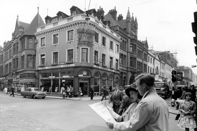 The junction of Bond Street and Albion Street in July 1962.