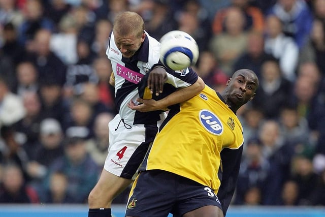 Jason Roberts fights for the ball